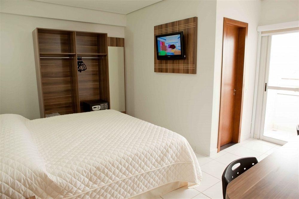 Serras Hotel Куаба Екстериор снимка