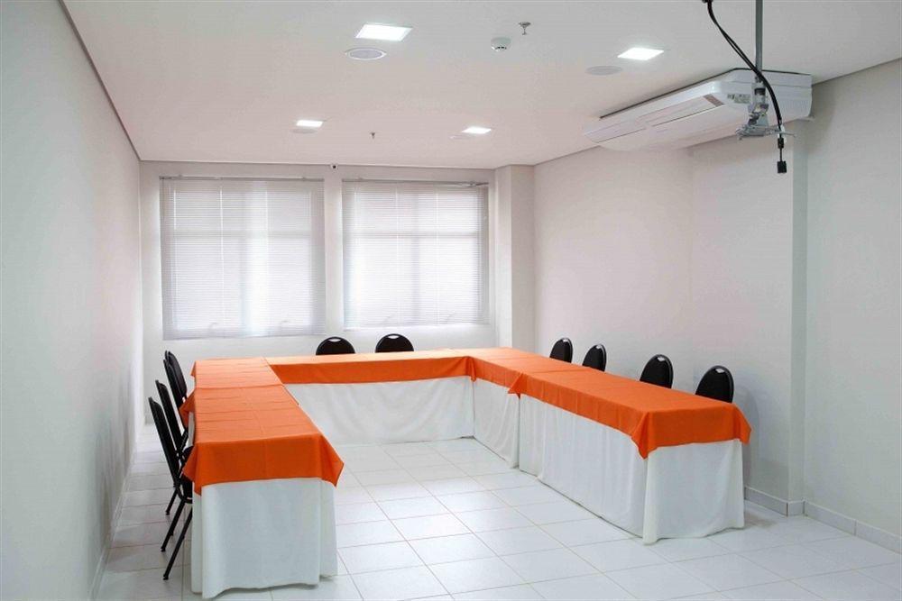 Serras Hotel Куаба Екстериор снимка